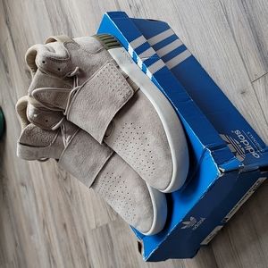Adidas Tubular Invader Strap Sneakers Size 8.5 NWT in Box